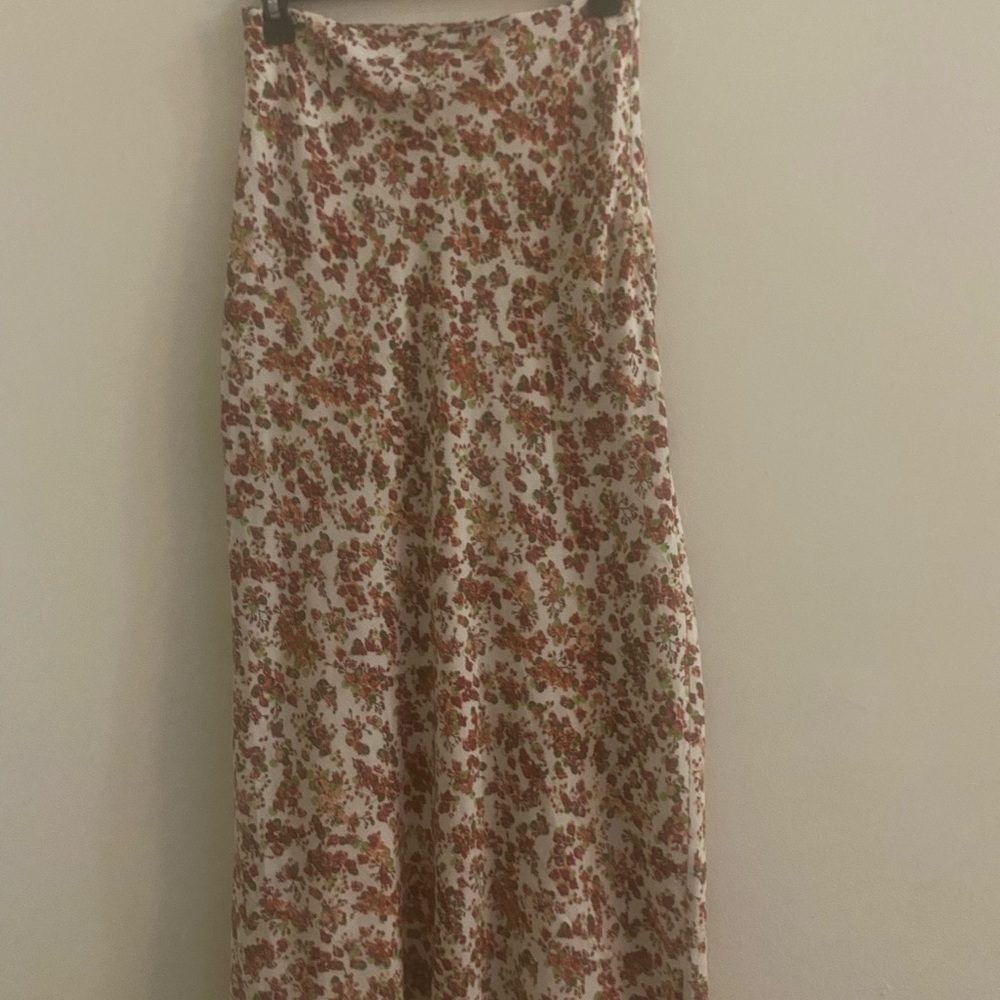 Forever 21 Red and White Floral Maxi Skirt